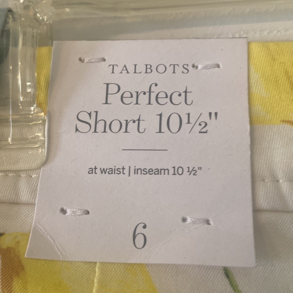 Talbots Yellow Lemon Print Women’s Shorts size 6 brand new two front pockets - Picture 3 of 8